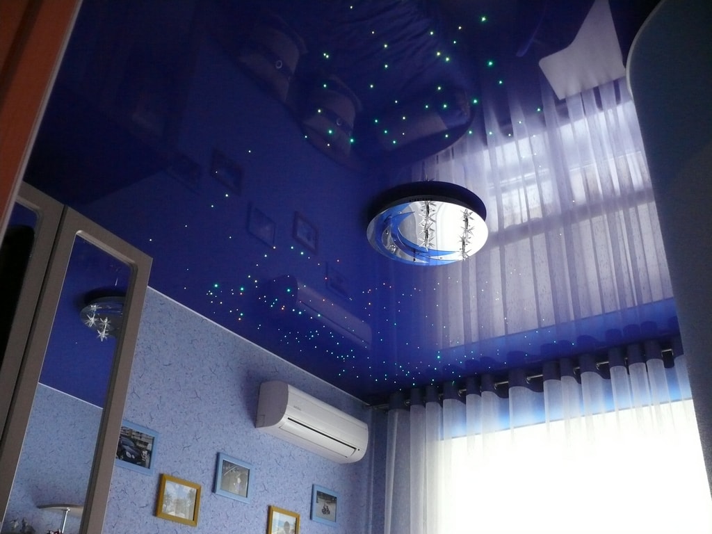 Звездный потолок фото от производителя Ремонтофф. Ремонт и отделка квартир под ключ.