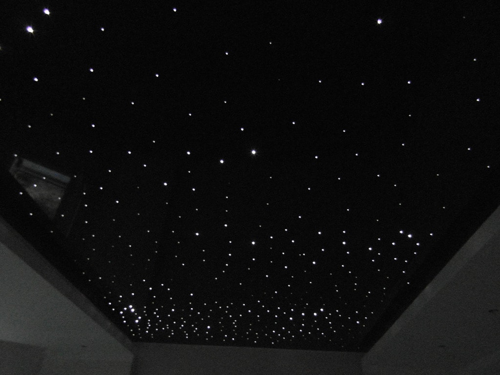 Натяжные потолки звездное небо от производителя Ремонтофф. Ремонт и отделка квартир под ключ.